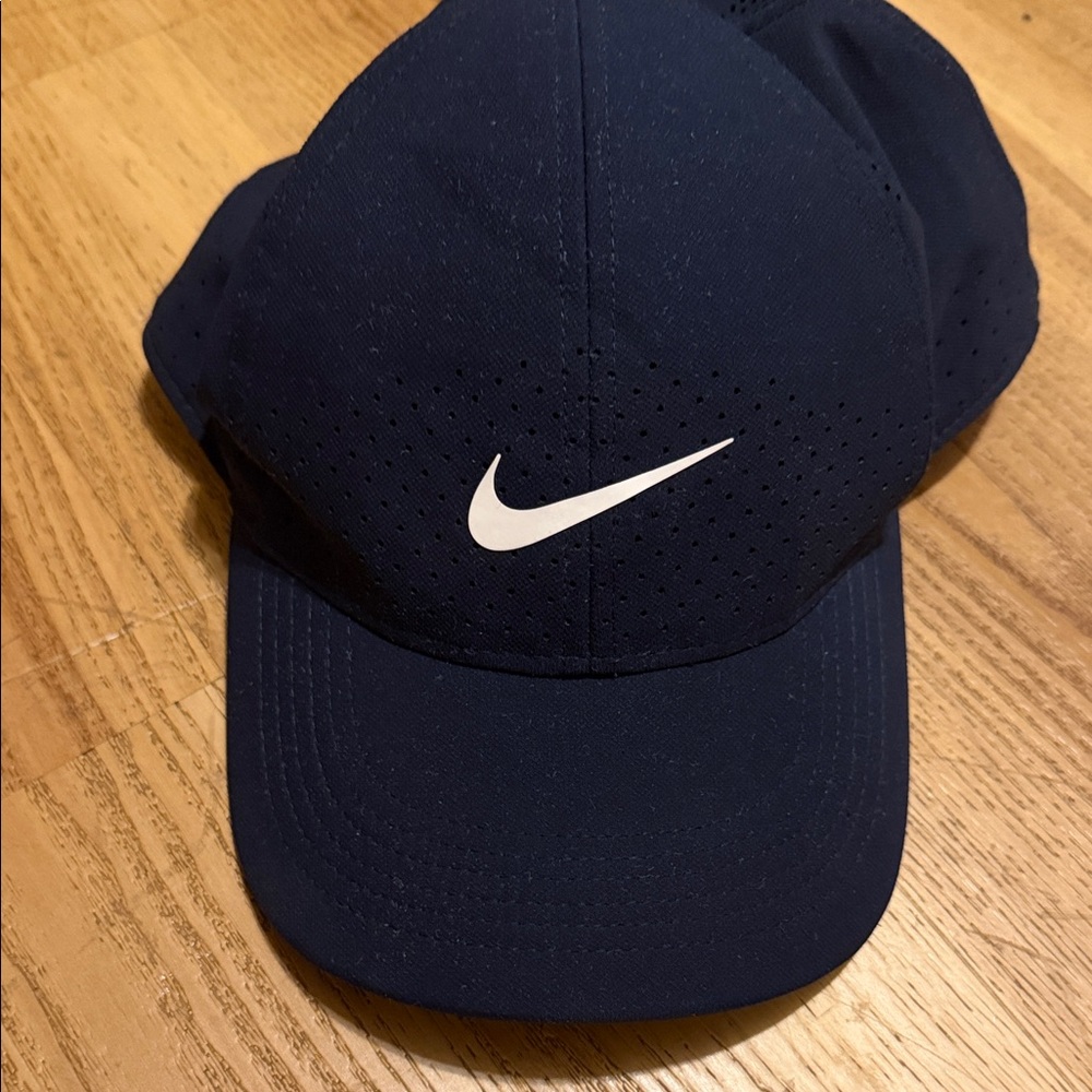 Nike Men's Navy Perforated Hat